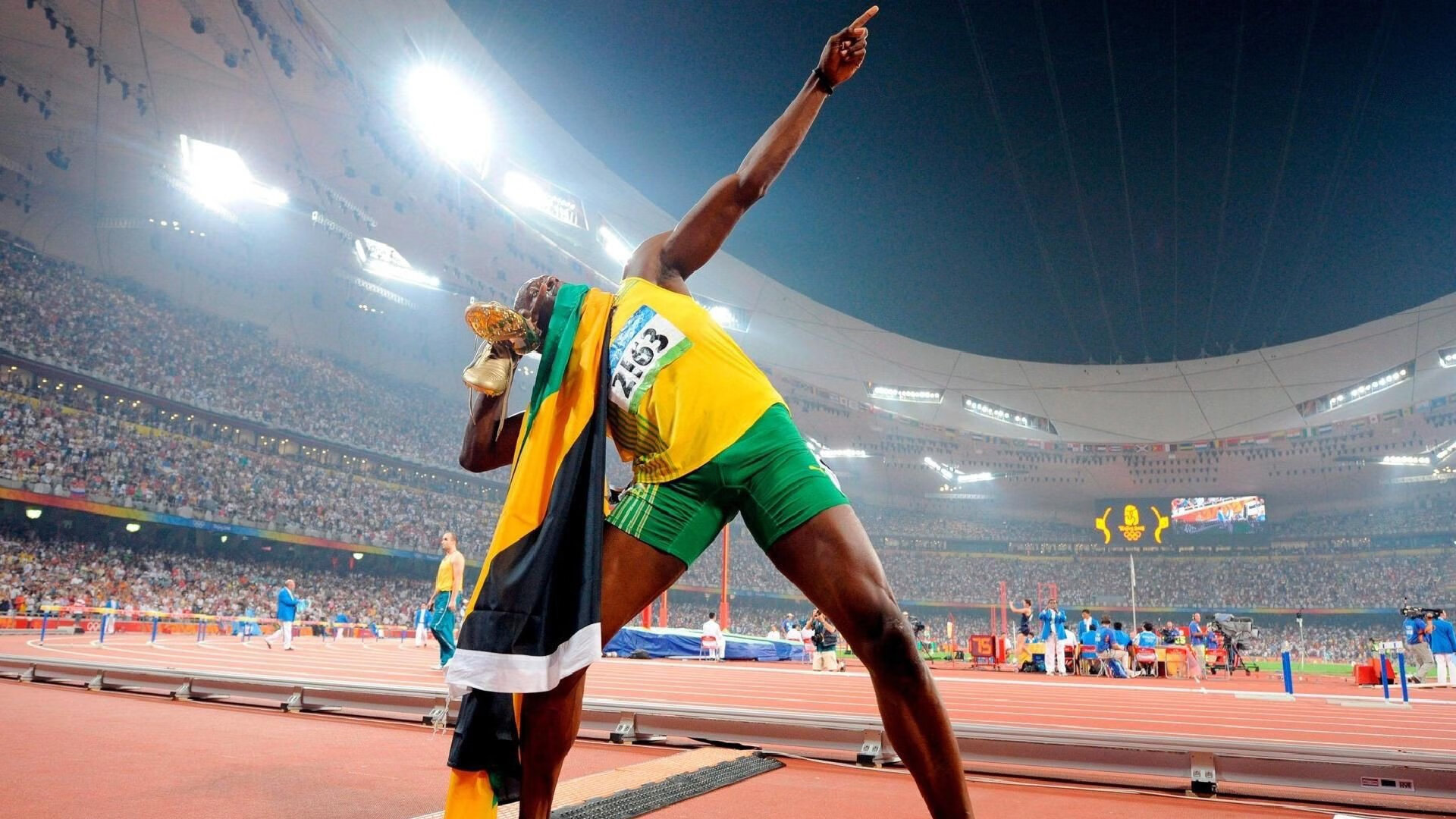 中国足球职业联赛季后赛制度与观赏性提升策略，中国足球职业联赛正式开始